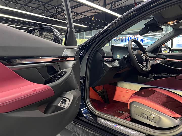 Фото 4 - BMW 5 Series