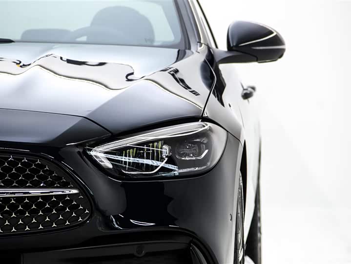 Фото 9 - Mercedes-Benz C-Class