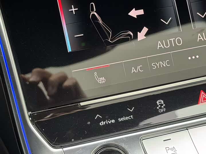 Фото 7 - Audi A6L