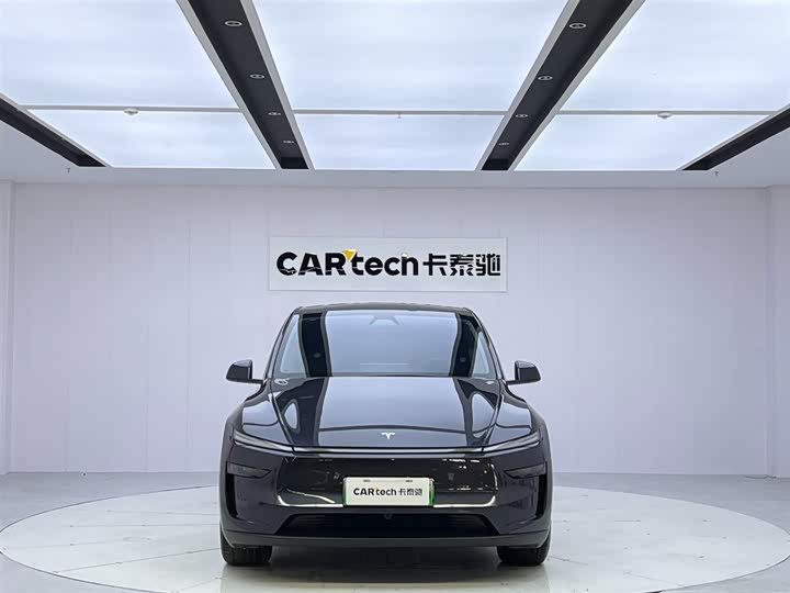 Фото 8 - Tesla Model Y