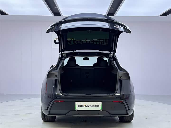 Фото 9 - Tesla Model Y