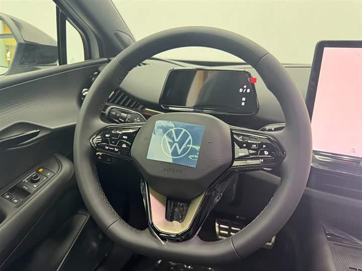 Photo 9 - Volkswagen ID.Unyx