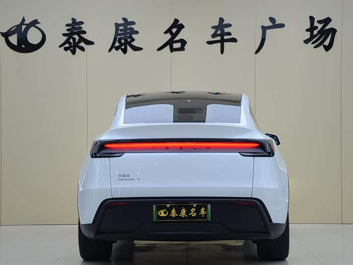 Фото 3 - Tesla Model Y