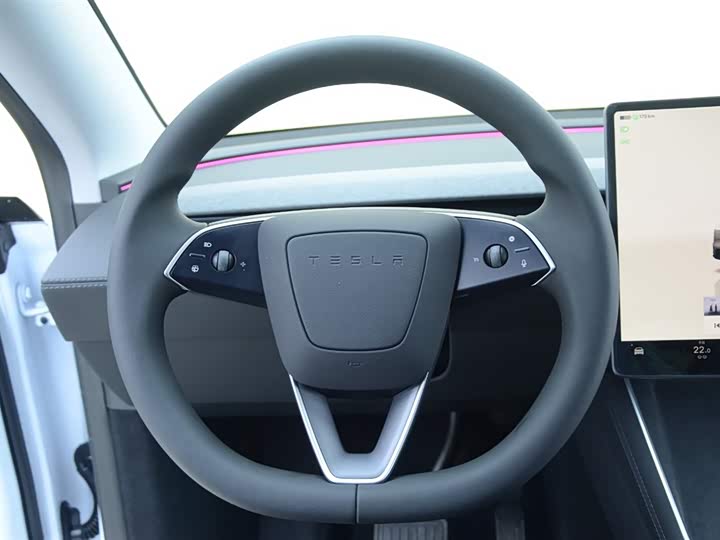 Фото 8 - Tesla Model Y