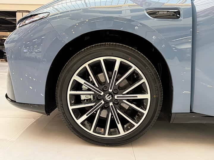 Фото 6 - Leapmotor B01