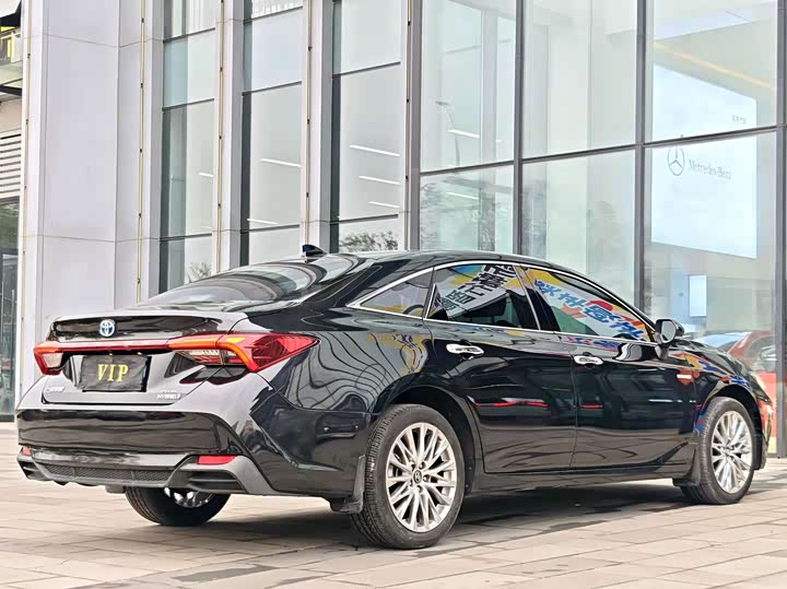 Photo 4 - Toyota Avalon