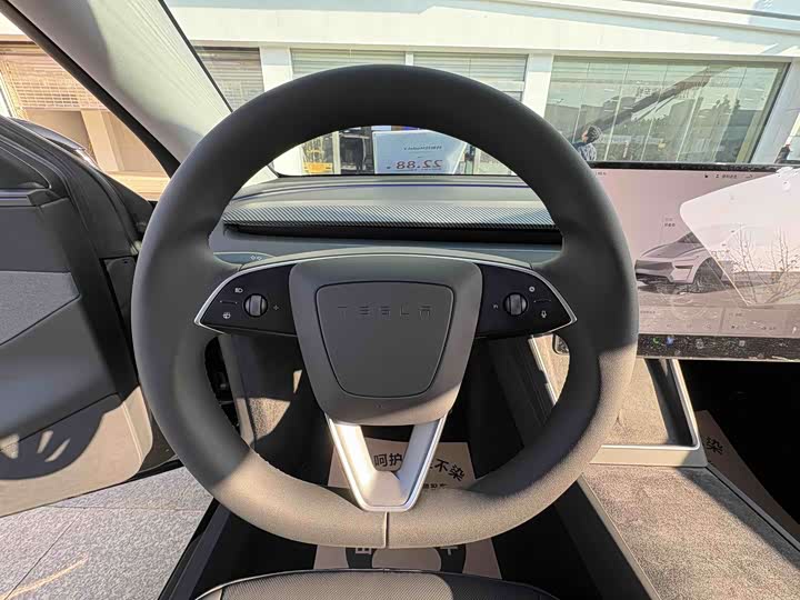 Фото 9 - Tesla Model Y