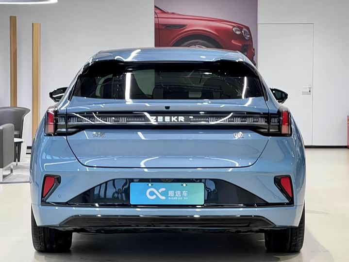 Photo 6 - Zeekr 001