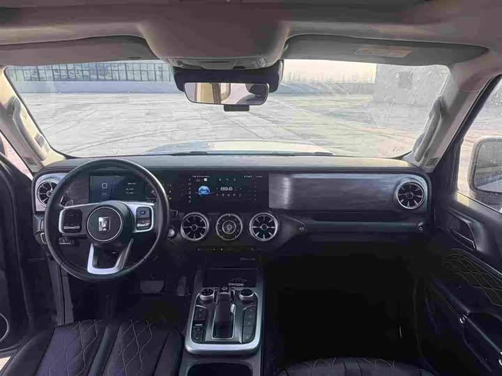 Фото 5 - Tank 300