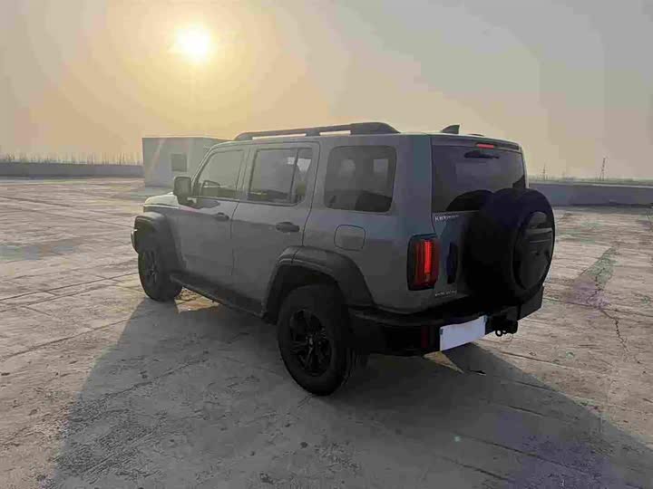 Фото 9 - Tank 300