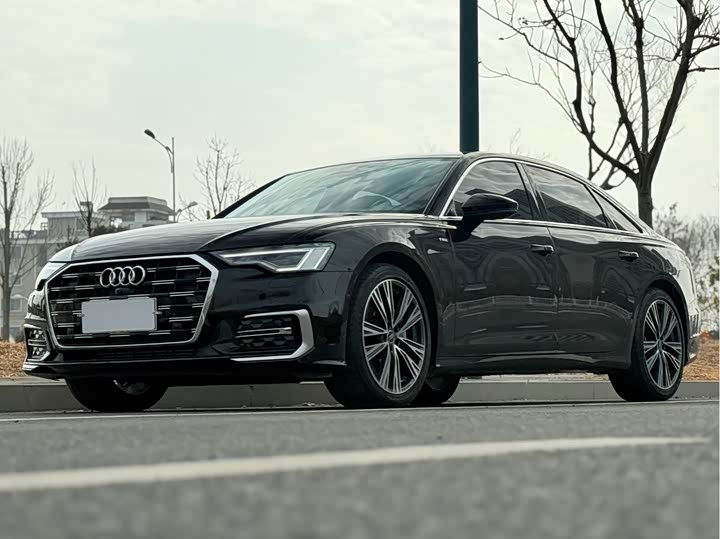 Фото 2 - Audi A6L