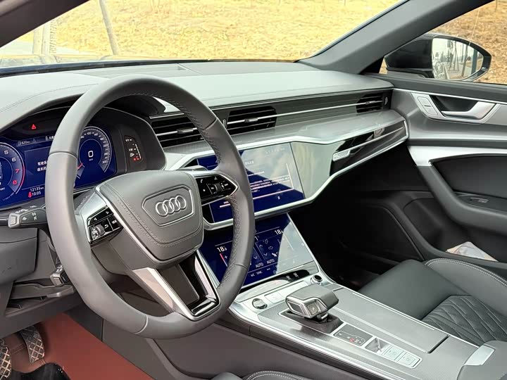 Фото 6 - Audi A6L