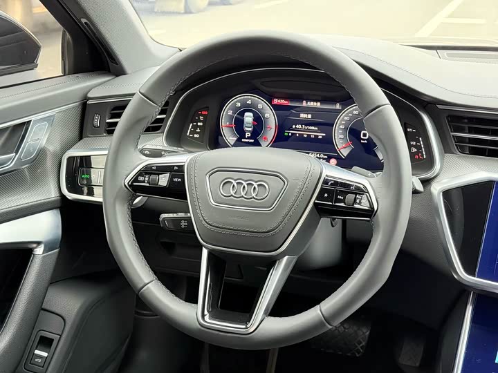 Фото 8 - Audi A6L