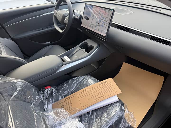 Фото 6 - XPeng Mona M03