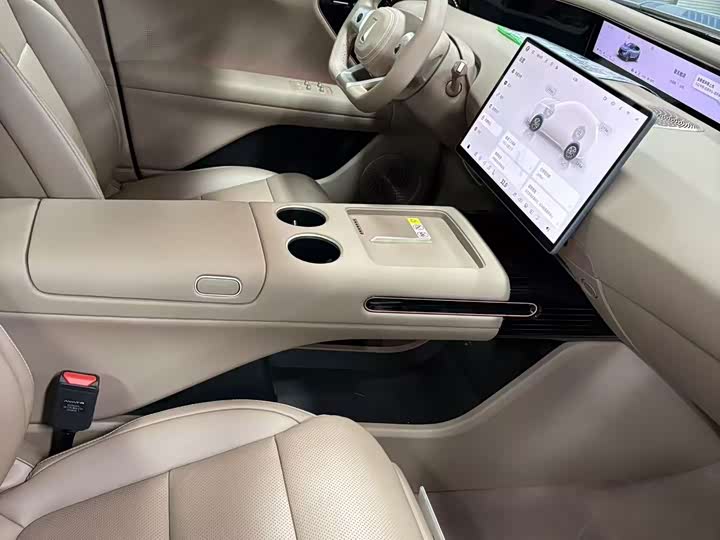 Фото 7 - Avatr 07