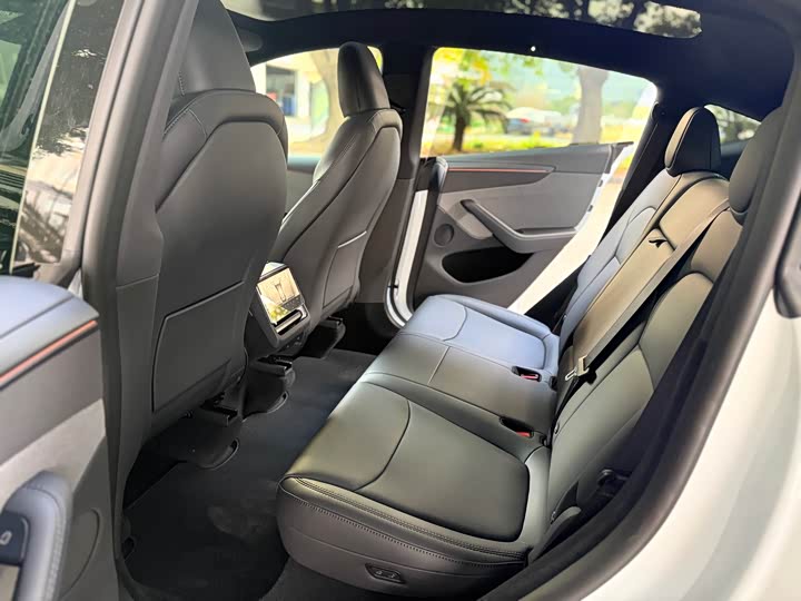 Фото 9 - Tesla Model Y