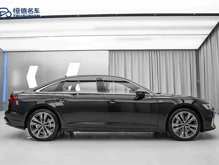 Фото 4 - Audi A6L