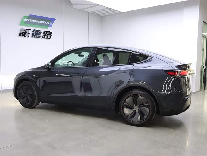 Фото 7 - Tesla Model Y