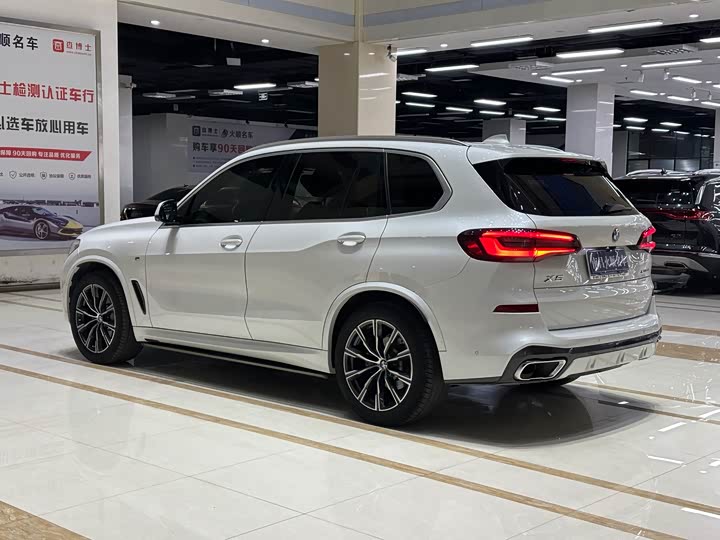 Фото 8 - BMW X5