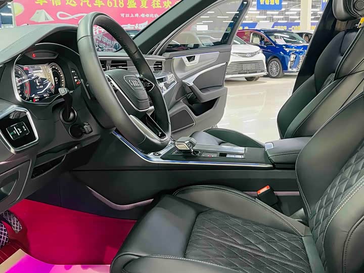 Фото 7 - Audi A6L