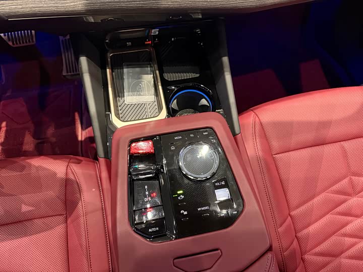 Фото 7 - BMW 5 Series