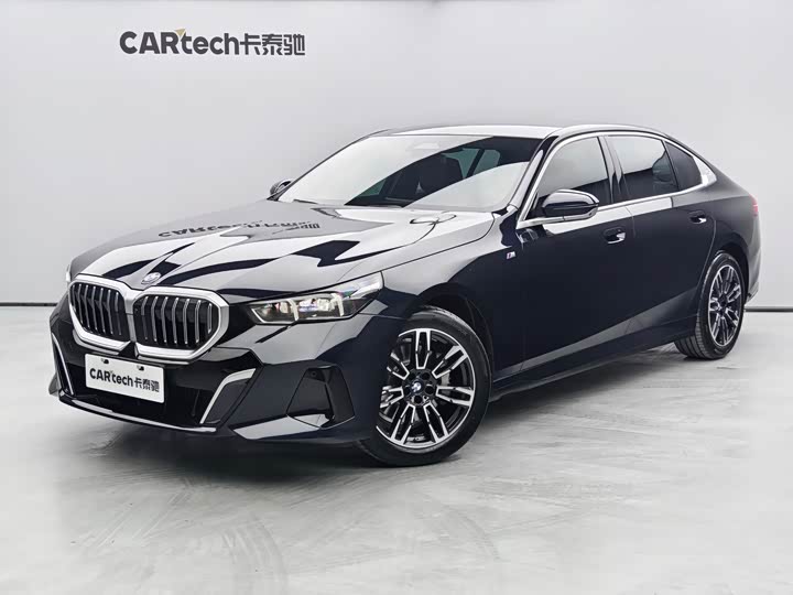 Фото 1 - BMW 5 Series