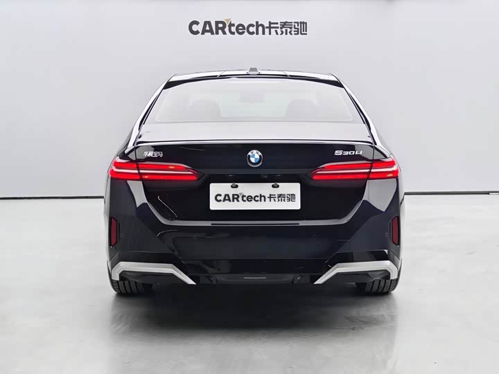 Фото 5 - BMW 5 Series