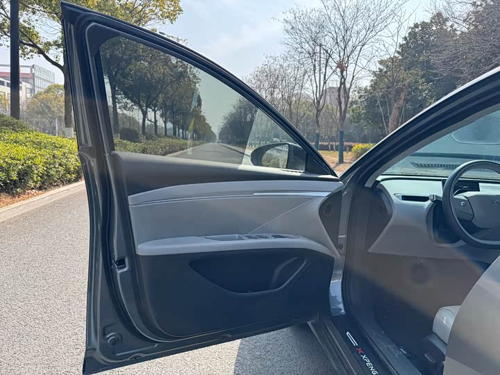 Фото 8 - XPeng Mona M03