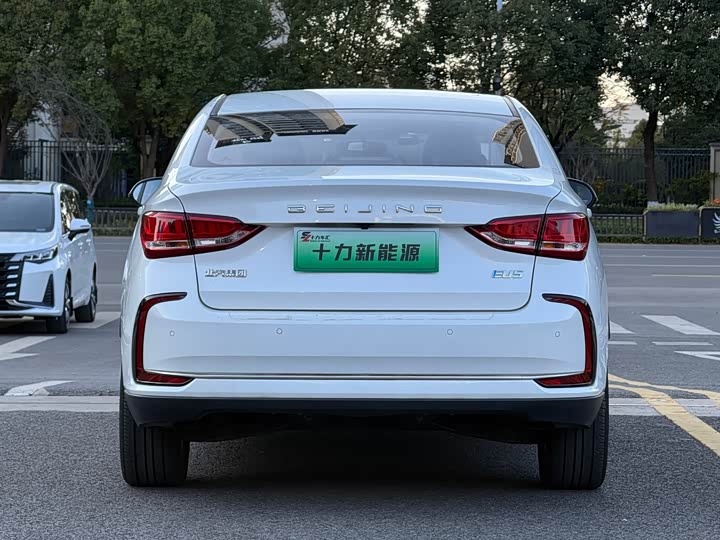 Фото 7 - Beijing EU5