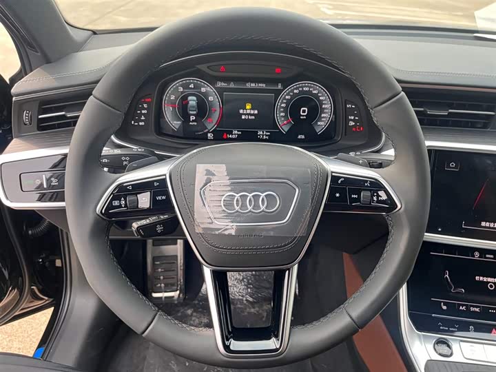 Фото 9 - Audi A6L