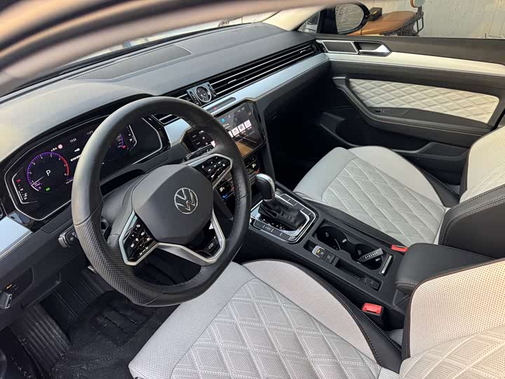 Фото 7 - Volkswagen Magotan