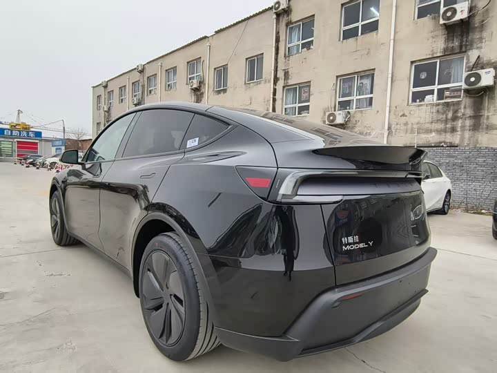 Фото 5 - Tesla Model Y