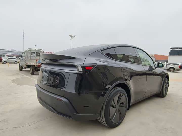 Фото 6 - Tesla Model Y