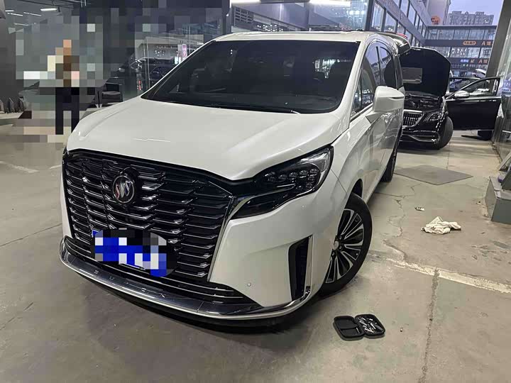 Фото 1 - Buick GL8 ES