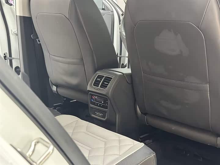 Фото 8 - Volkswagen Tayron