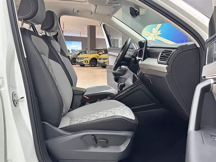 Фото 9 - Volkswagen Tayron