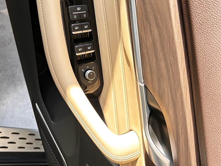 Photo 6 - Geely Monjaro