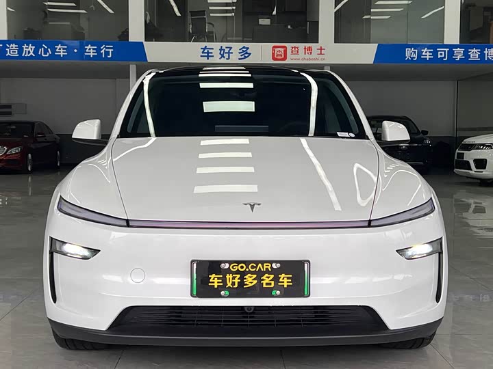 Фото 2 - Tesla Model Y