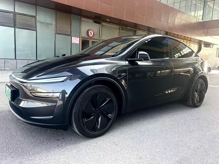 Фото 2 - Tesla Model Y