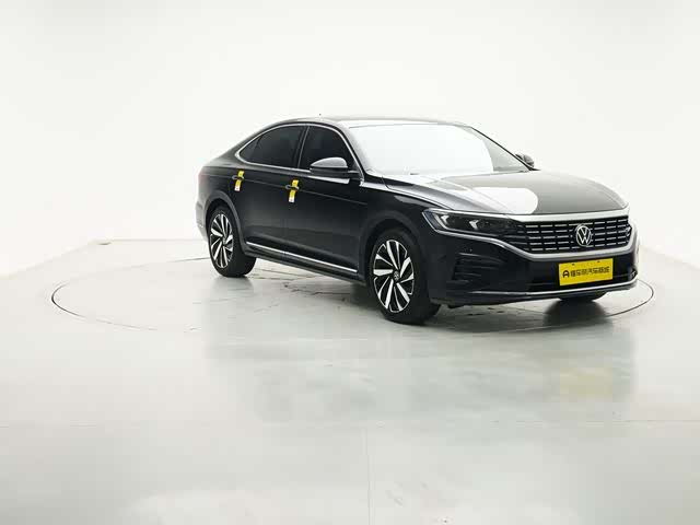 Фото 7 - Volkswagen Passat