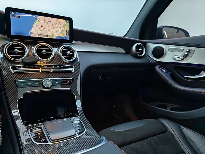 Фото 8 - Mercedes-Benz GLC-Class AMG