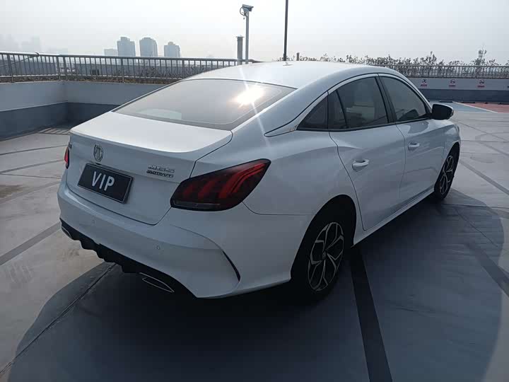 Фото 7 - MG Motor 5