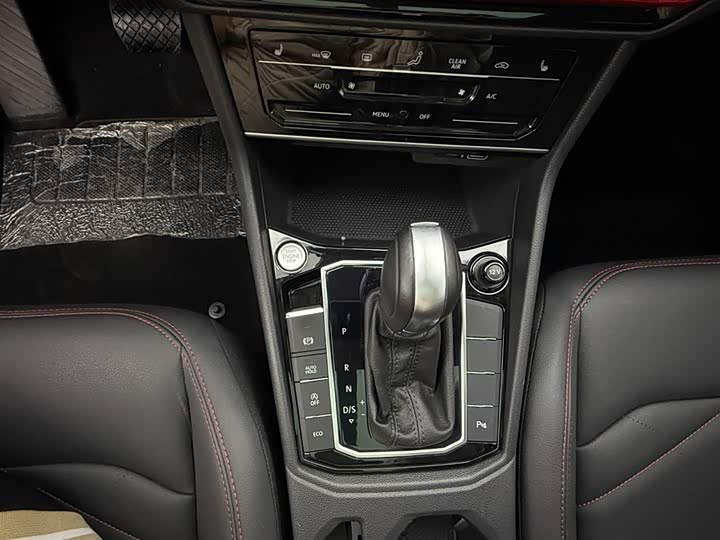 Фото 9 - Volkswagen Lavida