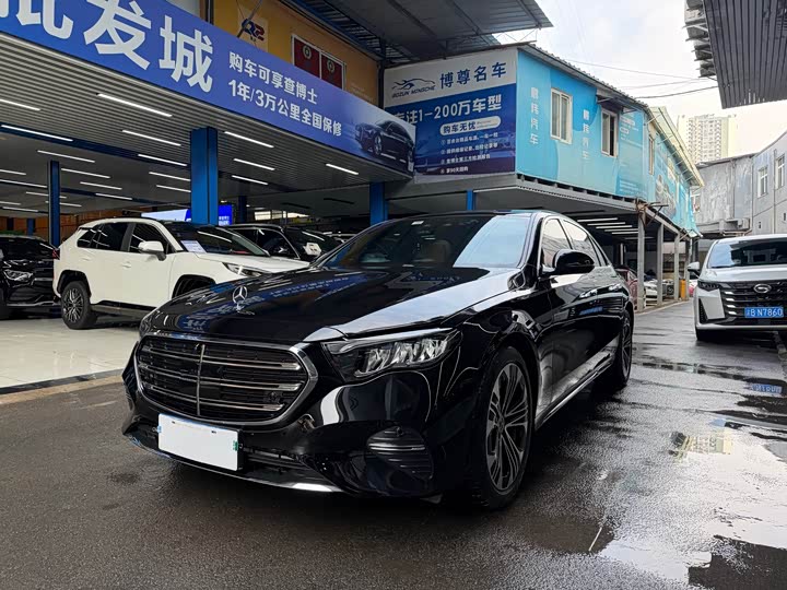 Фото 1 - Mercedes-Benz E-Class