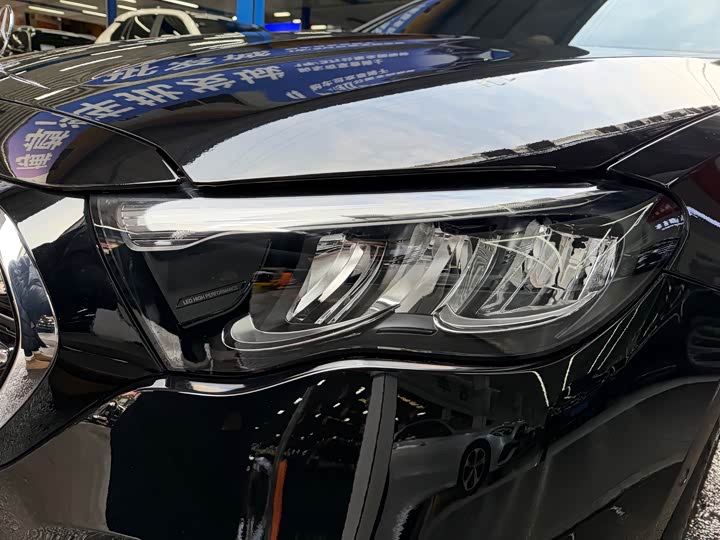 Фото 4 - Mercedes-Benz E-Class