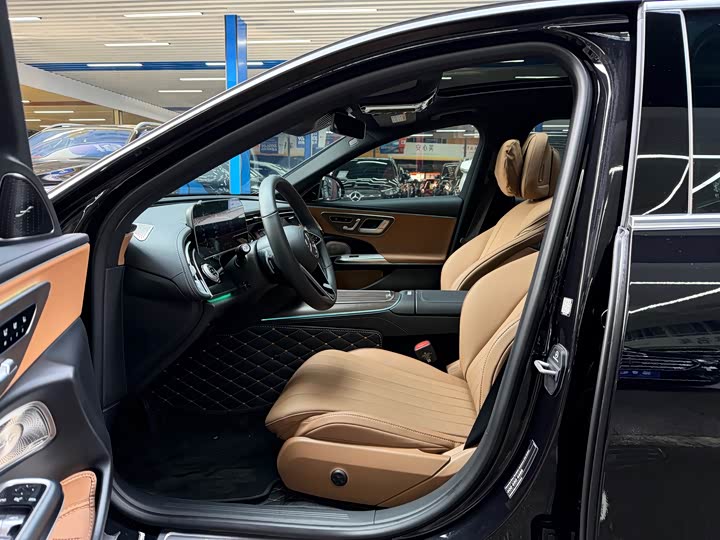 Фото 6 - Mercedes-Benz E-Class