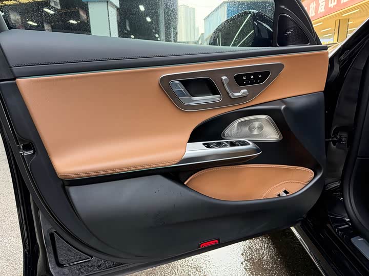 Фото 7 - Mercedes-Benz E-Class