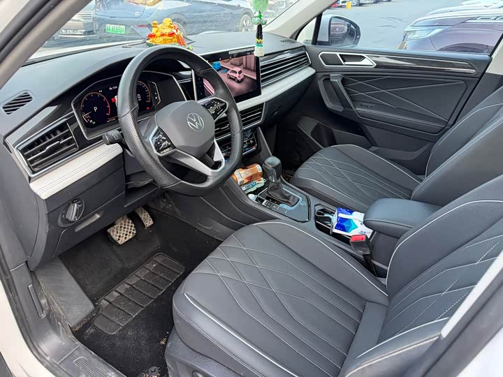 Фото 7 - Volkswagen Tiguan L Pro