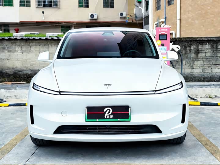 Фото 2 - Tesla Model Y