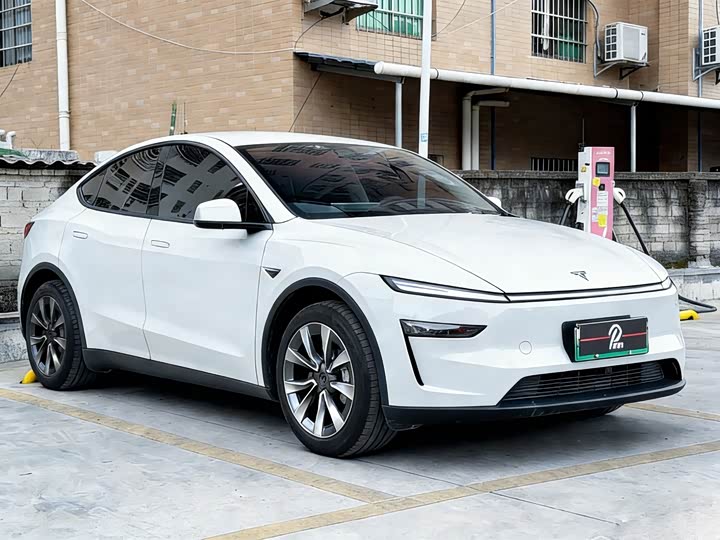 Фото 3 - Tesla Model Y